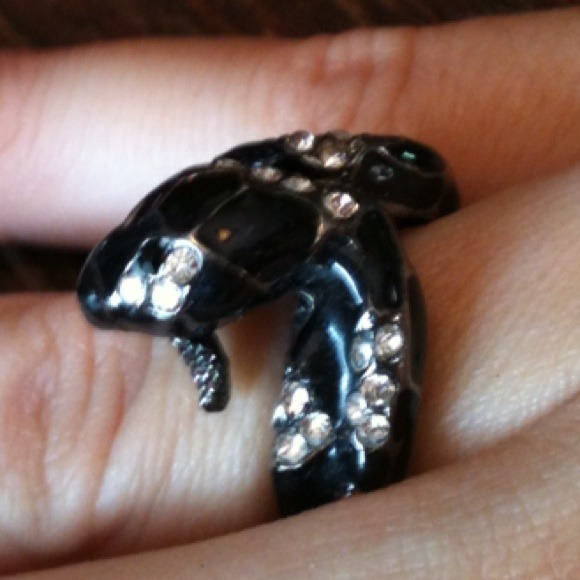 Snake ring 6/7 onyx colored ring - Picture 2 of 4