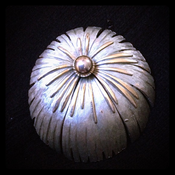 SOLD Vintage broach pin