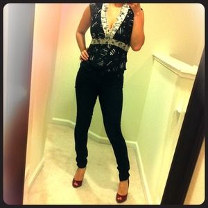 SOLD!!! BCBG graphic print top
