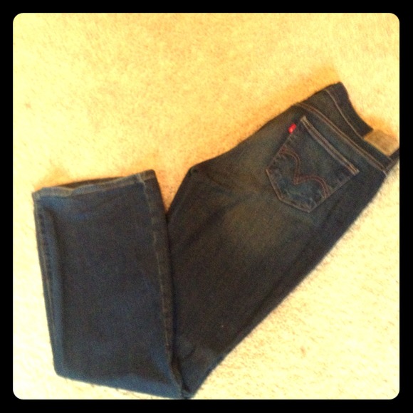 💢Sold to @ carole214💢Levi's jeans