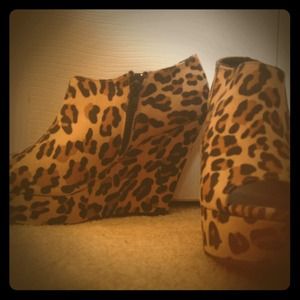 peep toe cheetah print heels