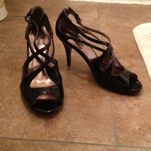 LimeLight Shoes - RESERVED Black Patent Heels! LimeLight Shoes - RESERVED Black Patent Heels!