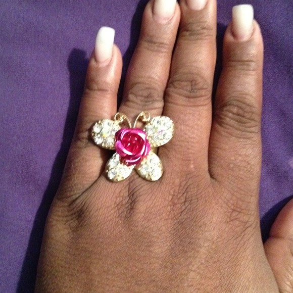 BUTTERFLY RING - Picture 2 of 3