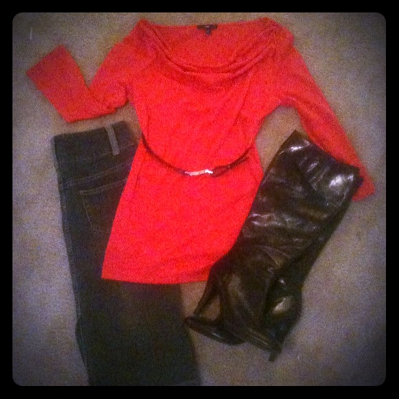SOLD!  GAP coral pink top