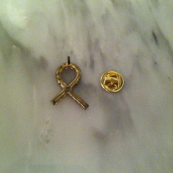 Breast Cancer Awareness Pin - Picture 2 of 2