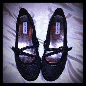 SOLD@kgar263 Steve Madden z strap flats
