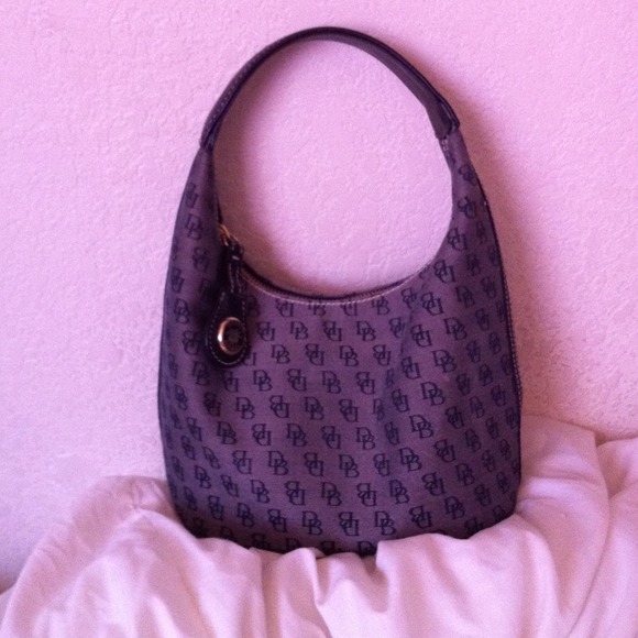(Reduced)Dooney and Bourke Bucket Bag