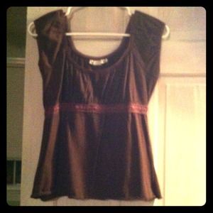 Pretty summer or dress up shirt for a job.