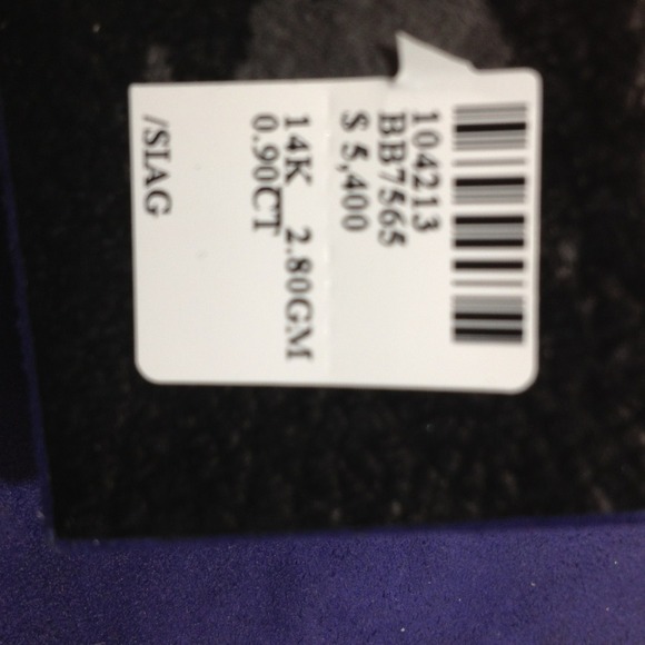 Diamond earrings - Picture 4 of 4