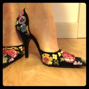 Steve Madden colorful beaded sequin pumps...