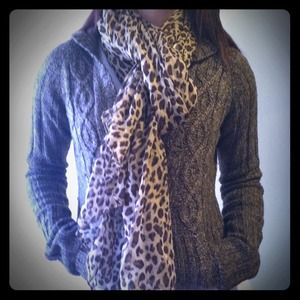 ))Sold)(( Cute Cropped sweater <33