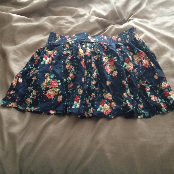 Reduced!!!! Floral skirt