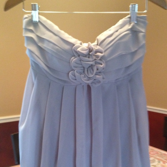 Flirty strapless dress great for date night!