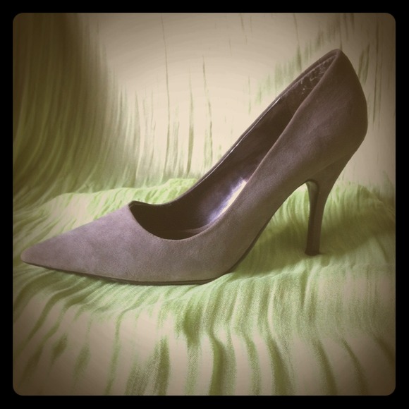 Steve Madden Gray Suede High Heels 💟