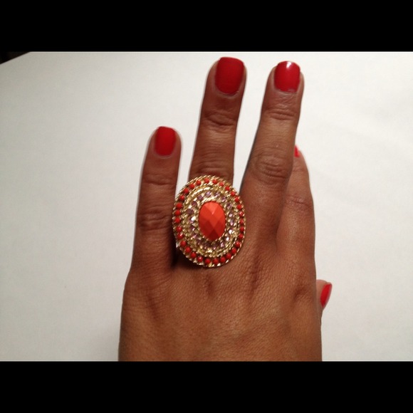 Medallion ring - Picture 3 of 4