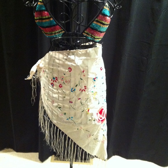 ❤Cream color scarf/wrap/coverup❤