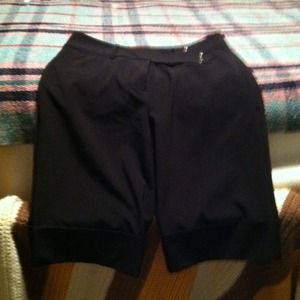 Izod stretch capri pants size 4 only worn once