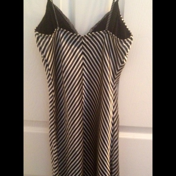 SOLD! NEW! HOT & SEXY SATIN  HOTKISS DRESS SM - Picture 3 of 4