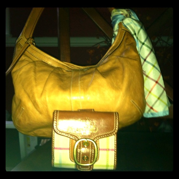 Authentic Leather Coach handbag & wallet - Picture 1 of 4