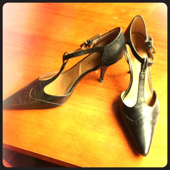 Tahari heels