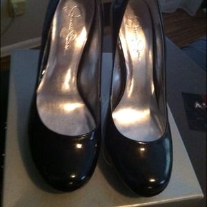 Jessica Simpson Black Patent Pumps