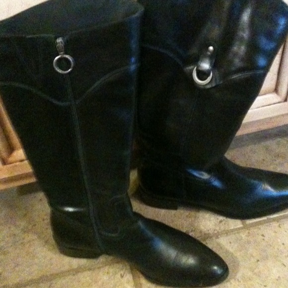 Boots - Picture 1 of 3