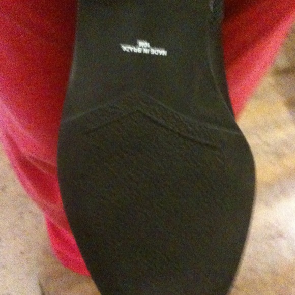 Boots - Picture 3 of 3