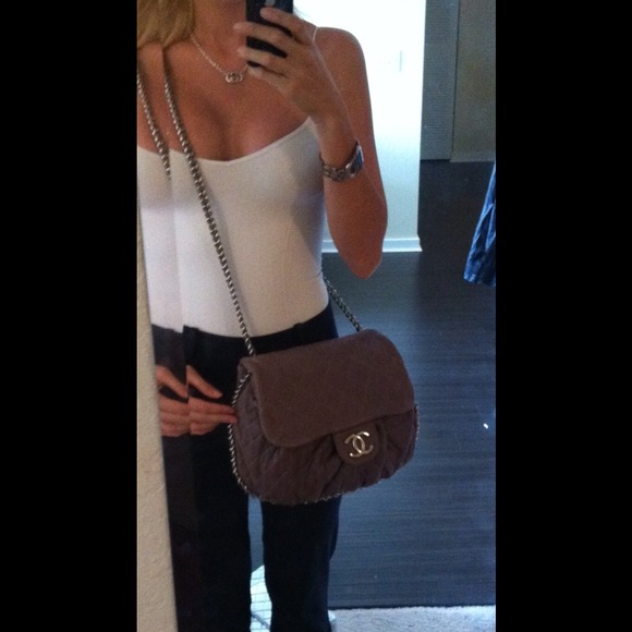 Chanel chain around lambskin purse messenger