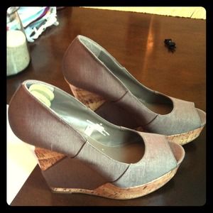 *reserved* Super cute ladies peep toe wedges