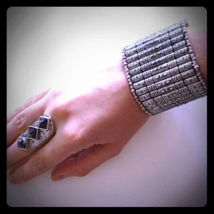 RESERVED BUNDLE Ring & cuff set + spikes necklace