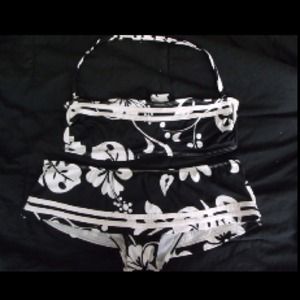 black and white swim suit set