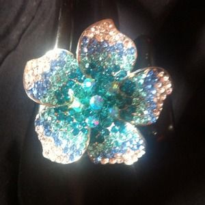 Crystal Stud Flower Ring