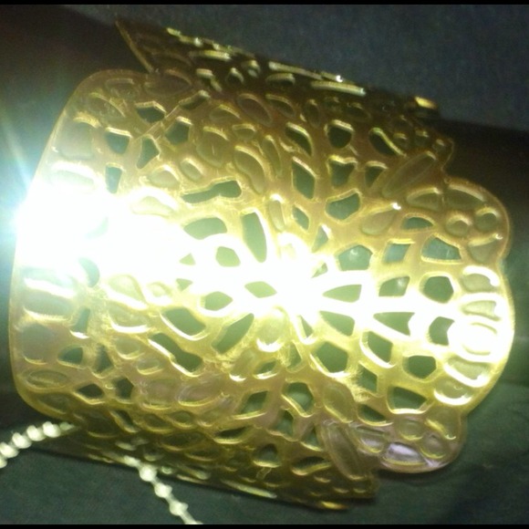 Metal Bracelet with design