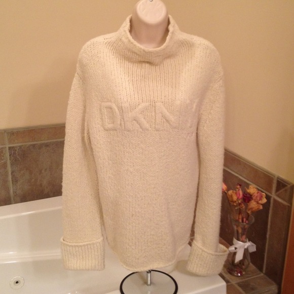 SOLD⚡Amazing DKNY jeans sweater⚡