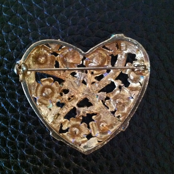 Heart Pin - Picture 2 of 2