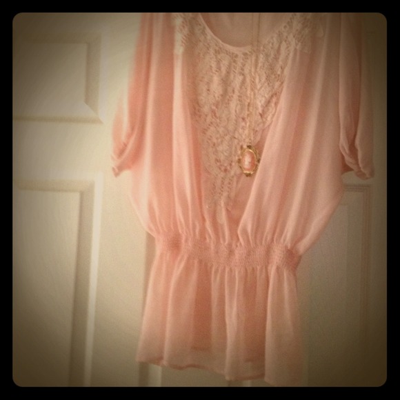 Beautiful top vintage look