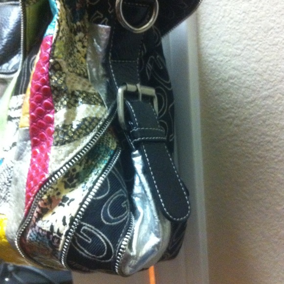 Nice colorful printed purse - Picture 3 of 3