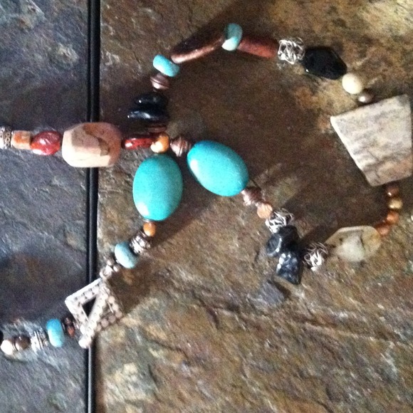 Necklace and earring set...great textures!