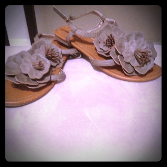Flower sandals