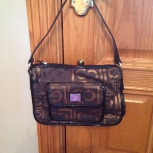 Liz Claiborne black & gold handbag