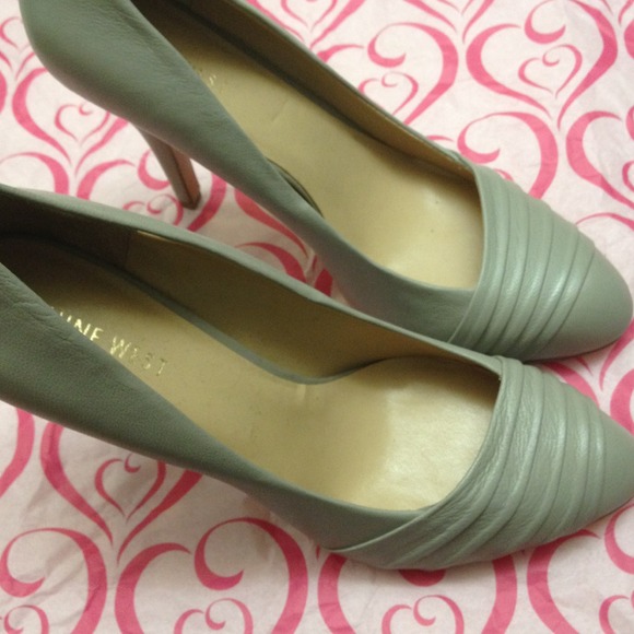 Reduced! Must have!!! 👠Nine West👠Cream pumps