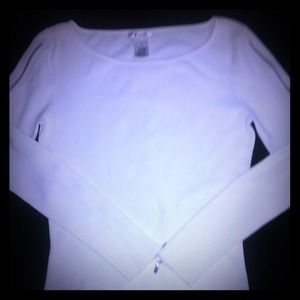 Funky white Cache long skeeve