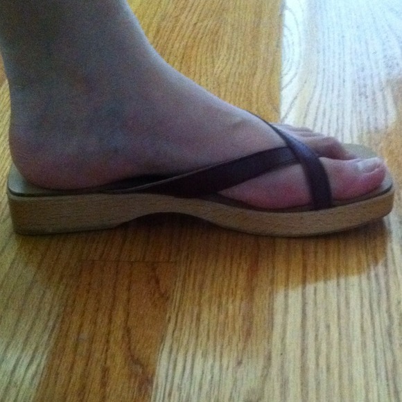 J.Crew•Burgundy Red Wine Leather Strap Sandals - Picture 4 of 4