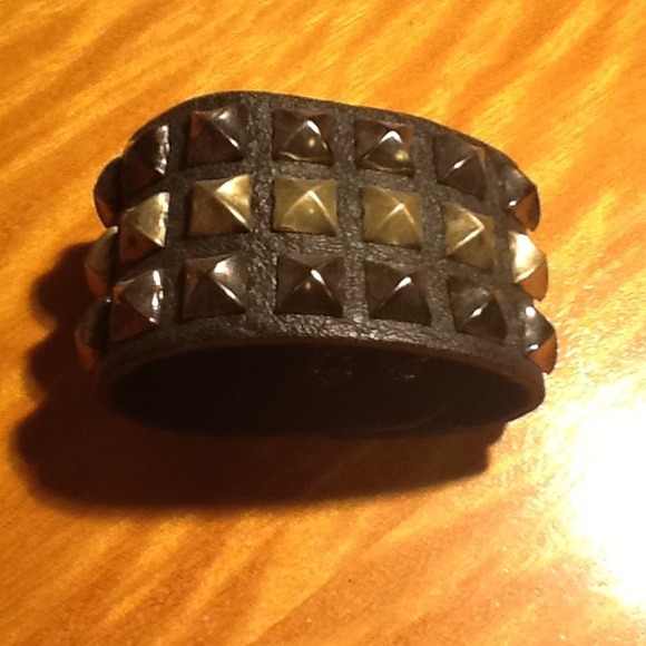 ⚠Traded-Black leather studded wide wrist cuff