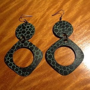 ⚠Traded-Black and green metal statement earrings