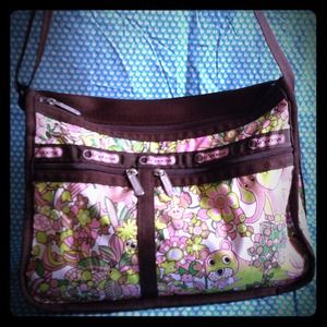 LeSportsac Deluxe Everyday bag Adorable design