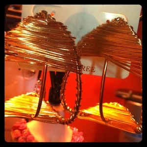 Wire earrings