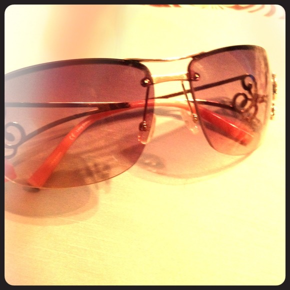 SOLD on Call Dibs!!! 👑 Juicy Couture Shades 👑
