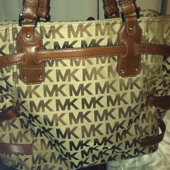 Michael kors(authentic) - Picture 4 of 4