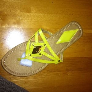 Flip flop ❤❤RESERVED FOR SHELBYLYNN5